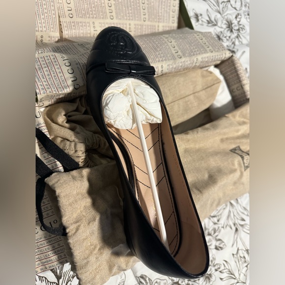 Authentic Gucci flats. Excellent condition. Size 37 Used once. - Picture 4 of 8